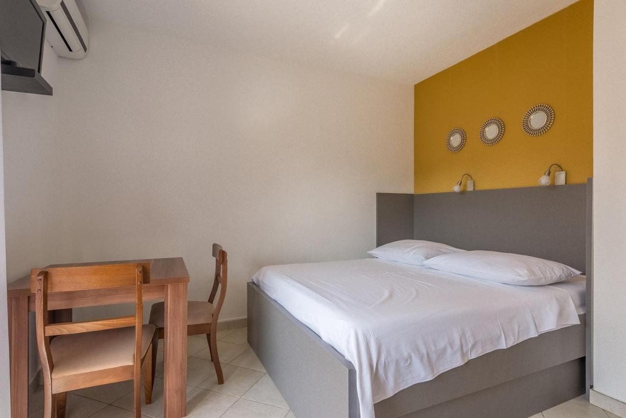 Apartments Ivana-Mira オクルグ・ゴルニ エクステリア 写真