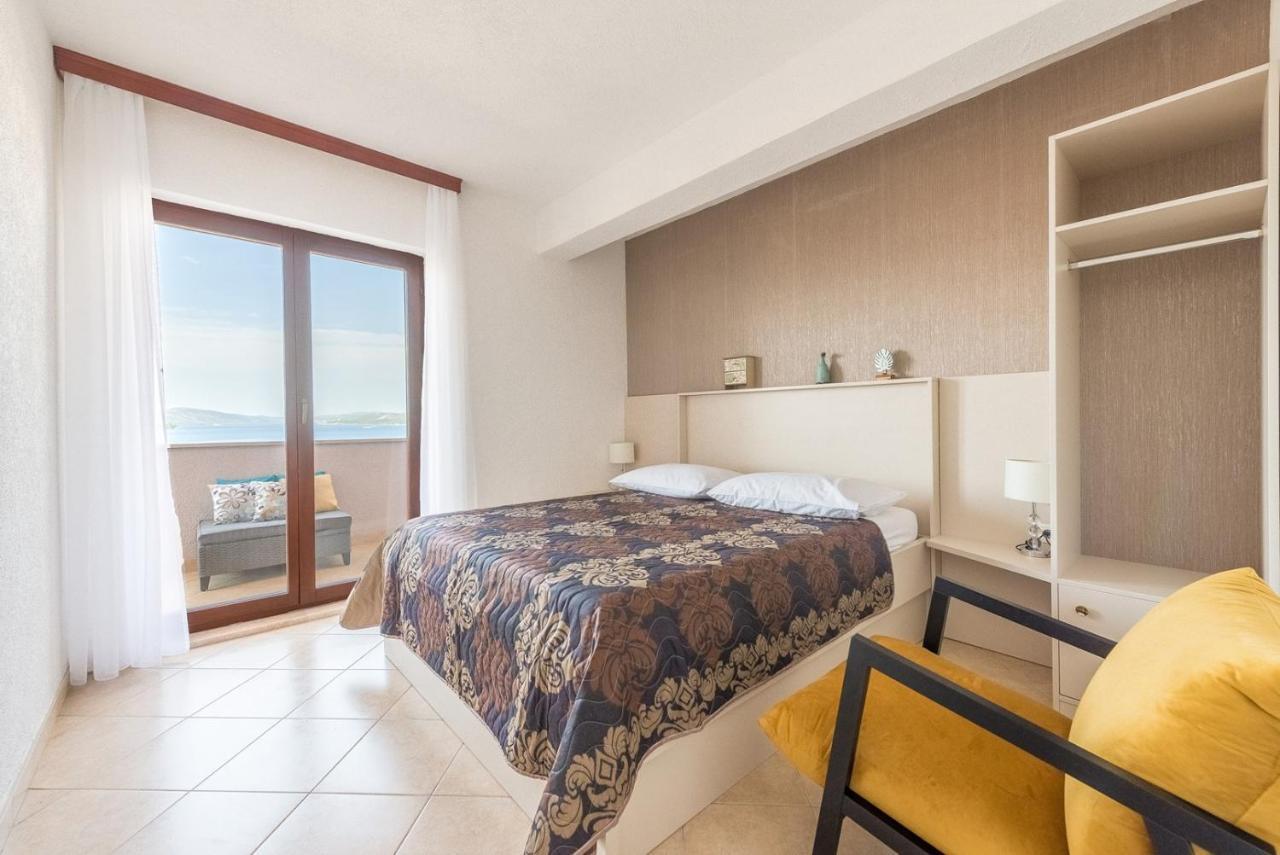 Apartments Ivana-Mira オクルグ・ゴルニ エクステリア 写真