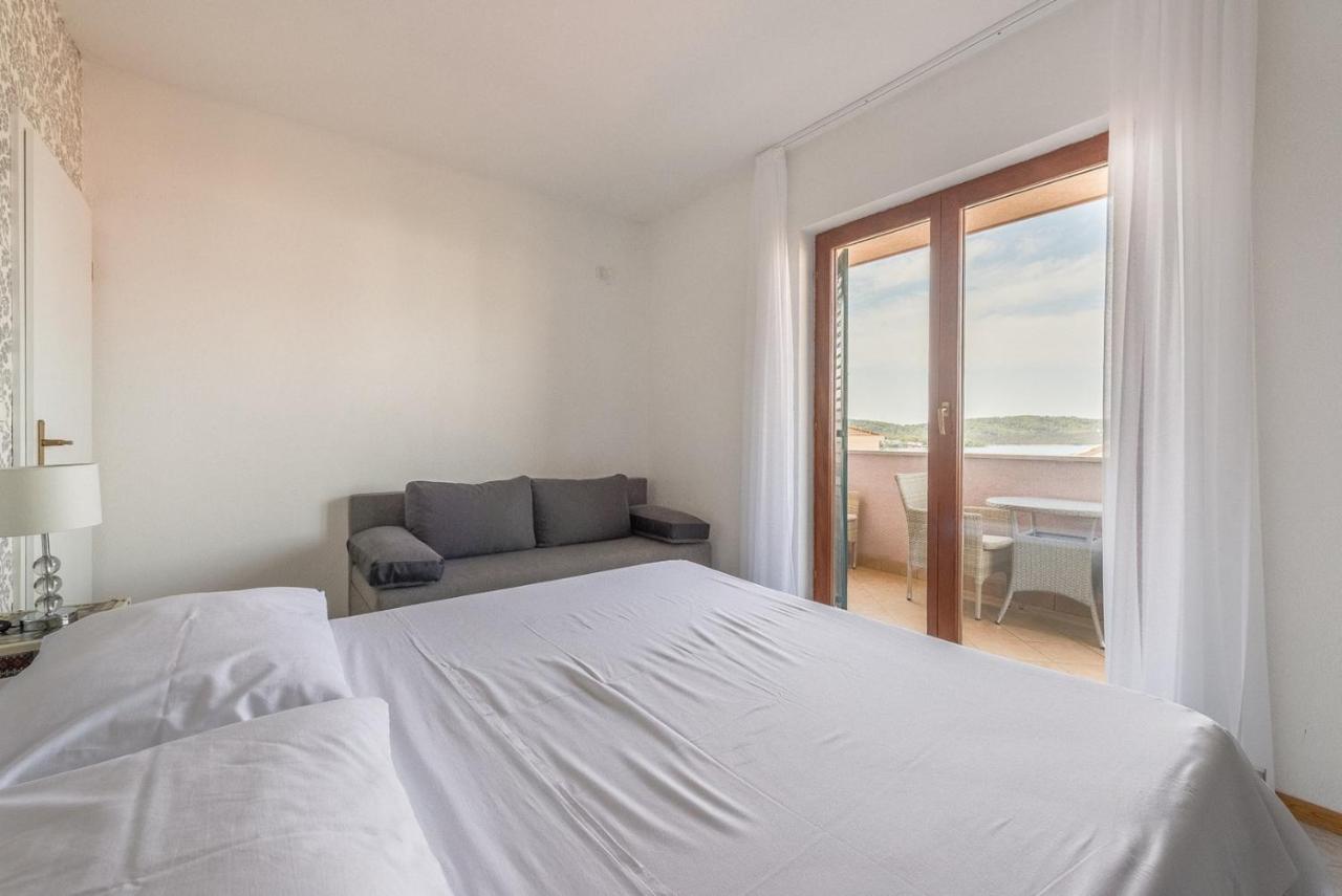 Apartments Ivana-Mira オクルグ・ゴルニ エクステリア 写真