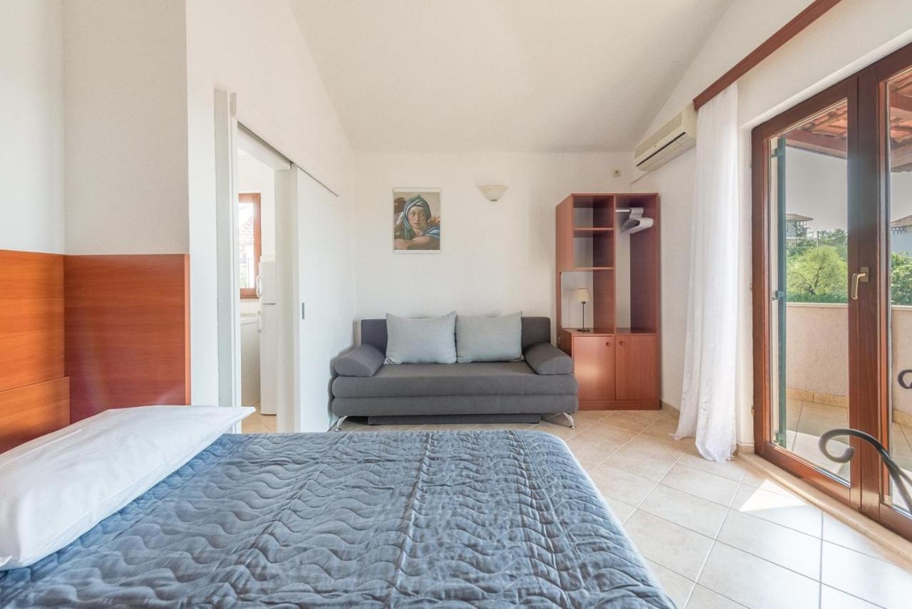 Apartments Ivana-Mira オクルグ・ゴルニ エクステリア 写真